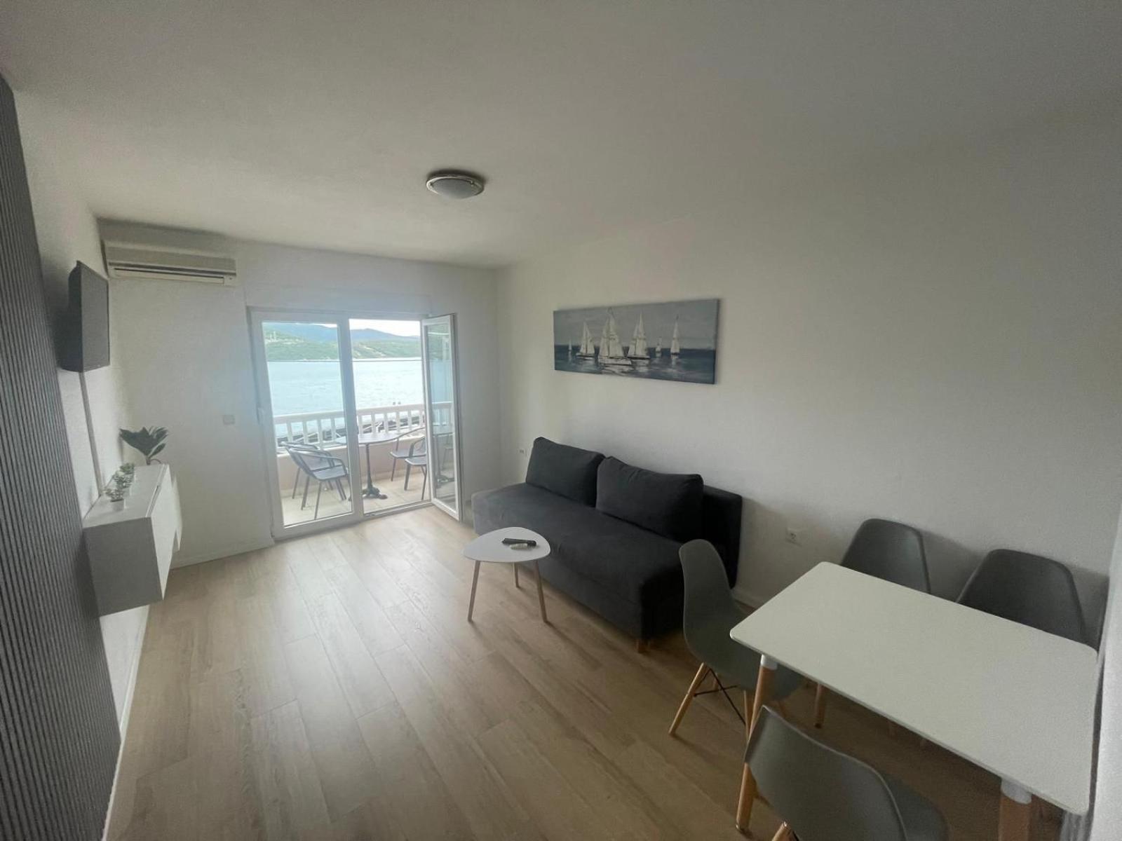 Apartments Kristic 内乌姆 外观 照片